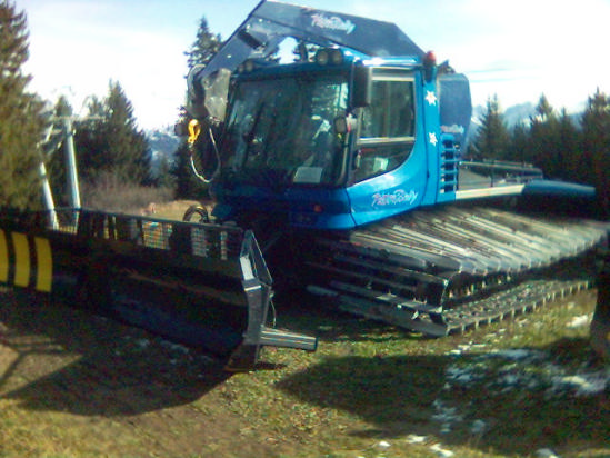 Der bullige Blaue mit HigTechWinde
